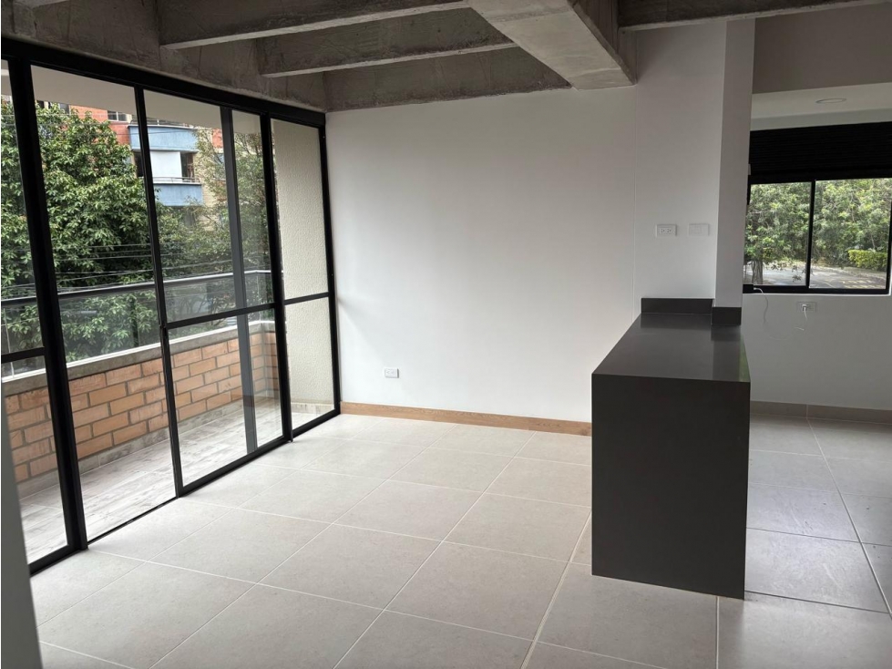 Apartamento en venta en Loma Del Indio Medellín — foto 2