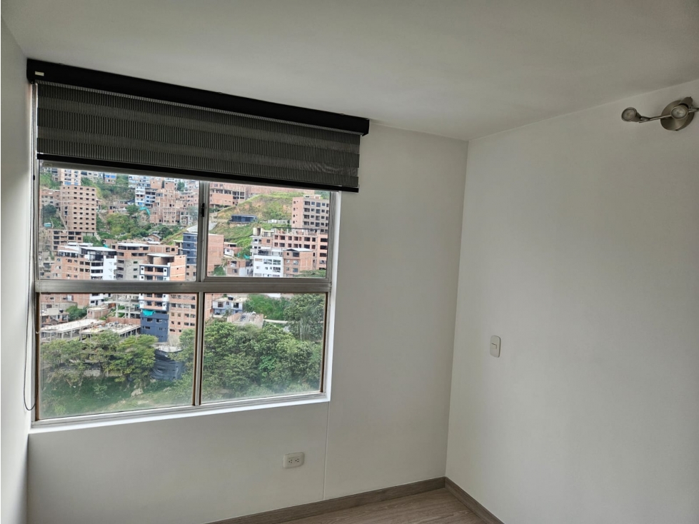 Apartamento en Arriendo en Loma de los Bernal — foto 5