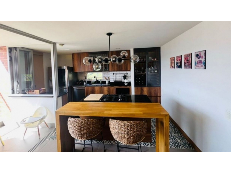 Apartamento en venta en Loma La Esmeraldal Envigado — foto 2