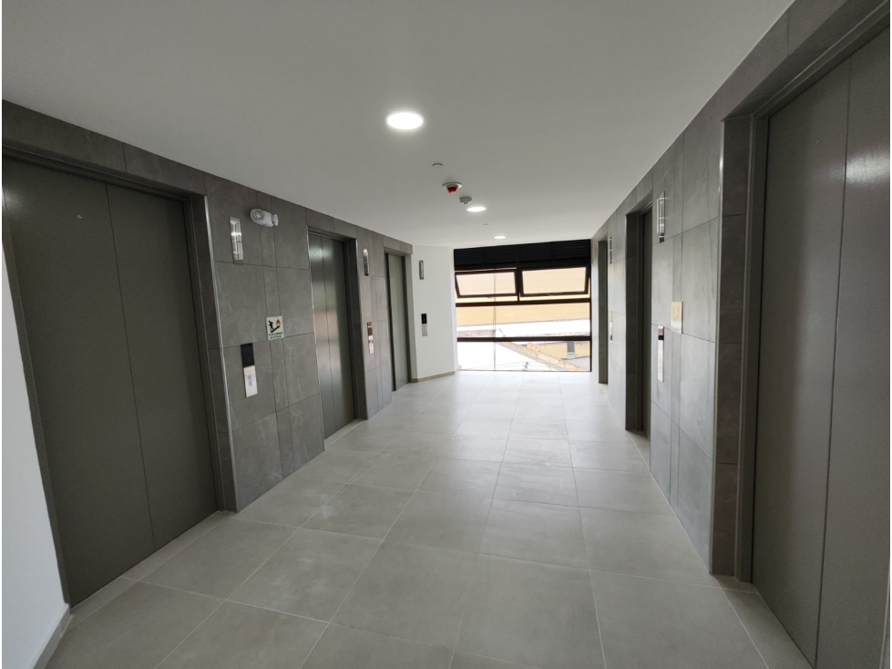 Oficina en arriendo en la candelaria Medellín — foto 6