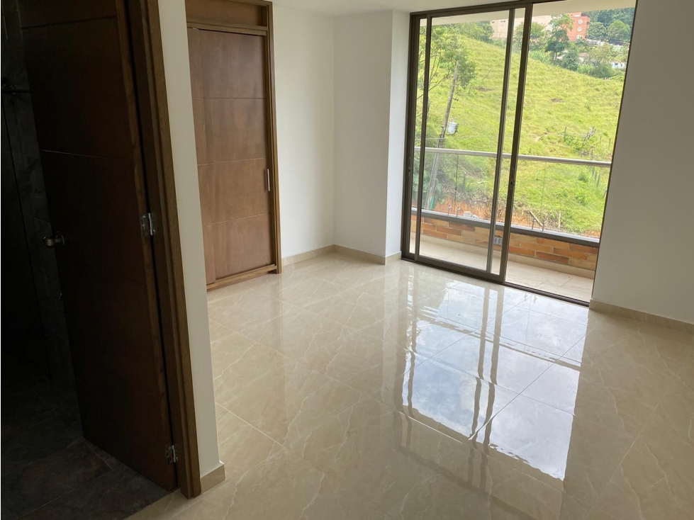 Apartamento en venta en Alto Las Flores Sabaneta — foto 4