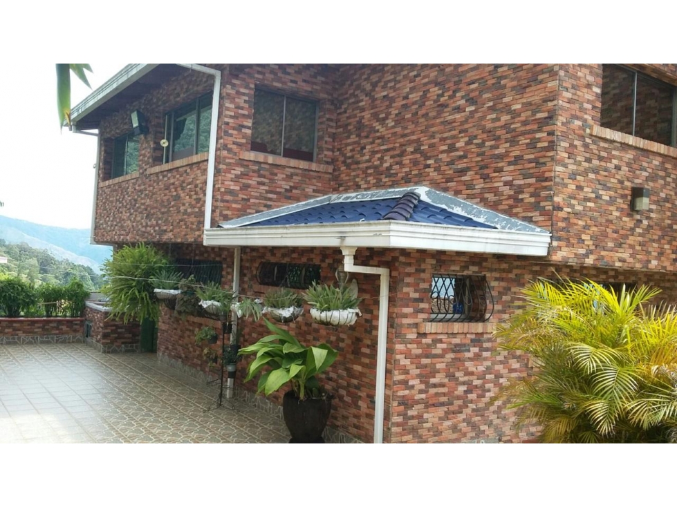 Casa - Lote en venta en Las Palmas Medellín — foto 3