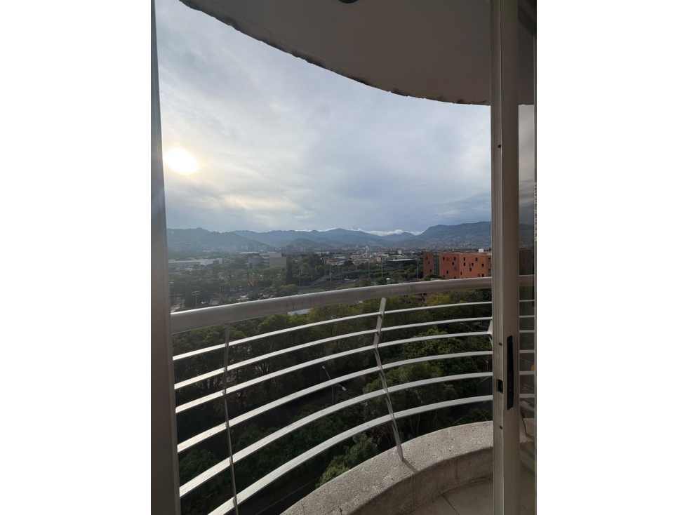 Apartamento en Arriendo en El Poblado Medellín — foto 4
