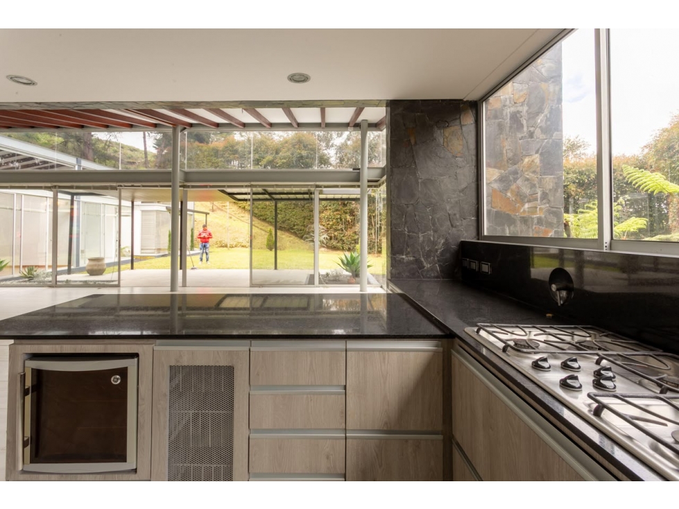 Casa Campestre en venta o Arriendo en Loma del Escobero Envigado — foto 3