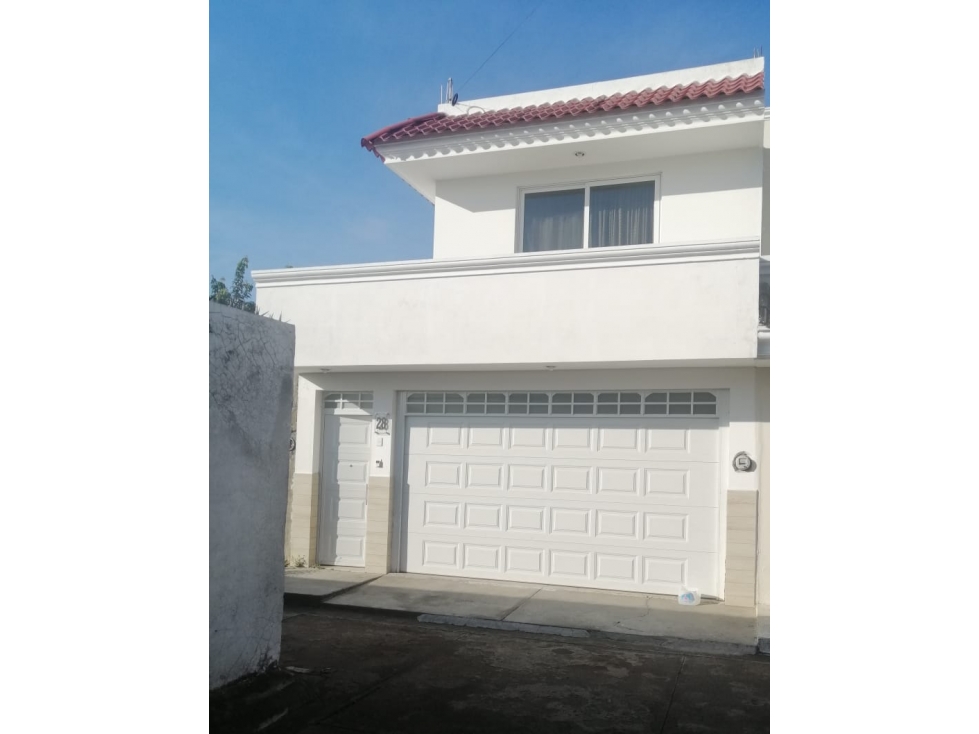 Se Vende (Venta) Casa en Uruapan Michoacán Cod VC 1432 - 1