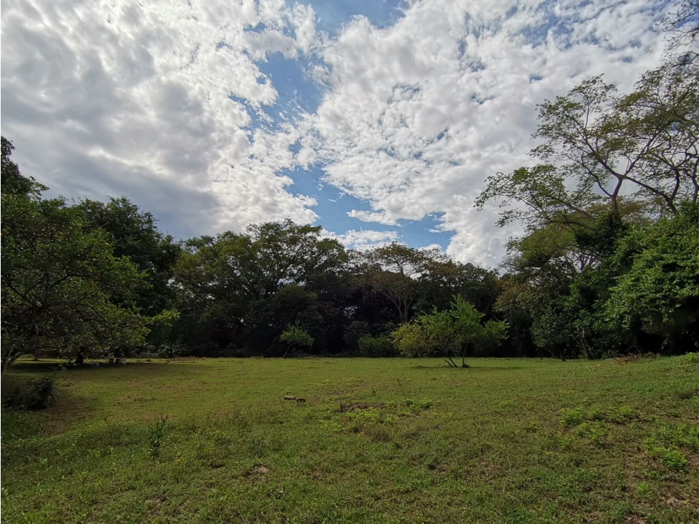 Lote en Sopetrán 10.517 m² en unidad cerrada con vigilancia — foto 3