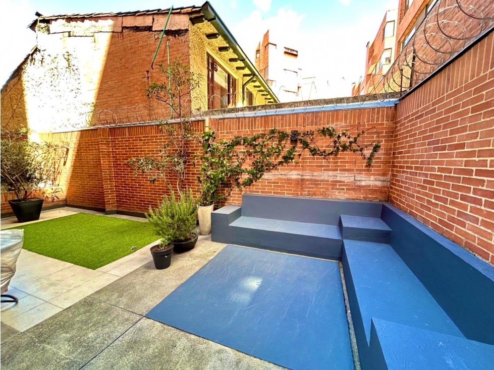 VENDEMOS APTO. REMODELADO EN LA CAROLINA CON TERRAZA — foto 3