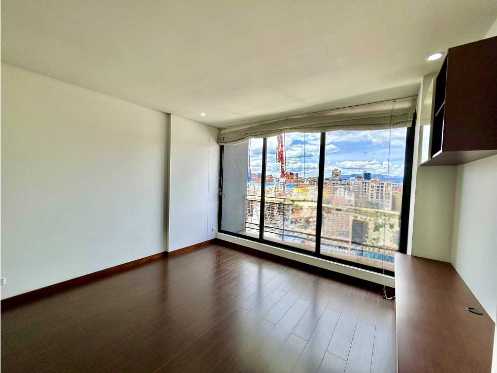 RENTAMOS MODERNO APTO EN CHICO NORTE-BALCÓN-ESPECTACULAR EDIFICIO — foto 2
