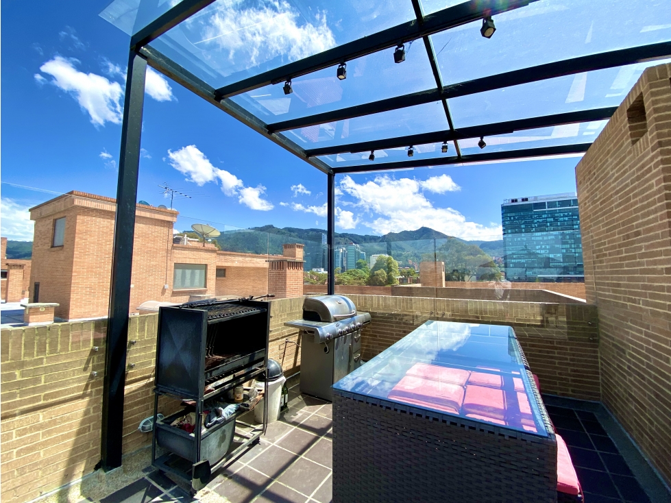ESPECTACULAR PENTHOUSE CON INCREIBLE TERRAZA-SANTA PAULA-VENTA — foto 3