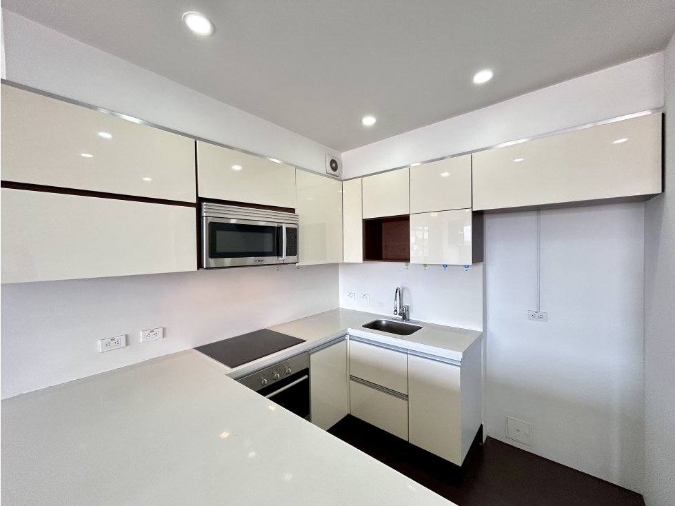 RENTAMOS MODERNO APTO EN CHICO NORTE-BALCÓN-ESPECTACULAR EDIFICIO — foto 4