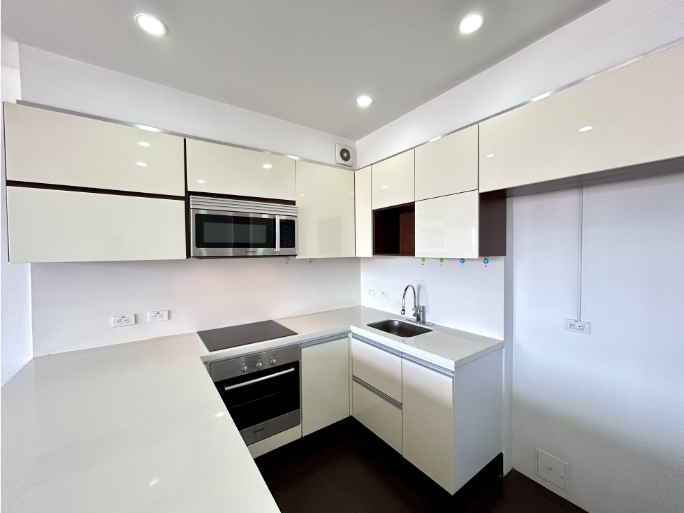 RENTAMOS MODERNO APTO EN CHICO NORTE-BALCÓN-ESPECTACULAR EDIFICIO — foto 6
