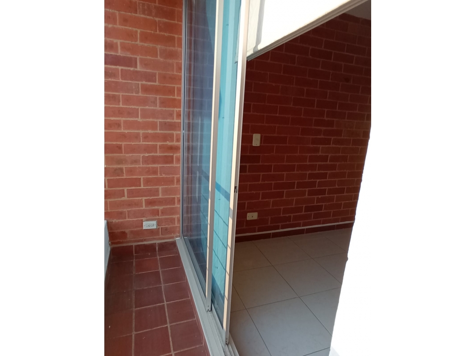 Se vende apartamento de 72 M2 en la gran via- La Mesa Cund en 250 mill — foto 6