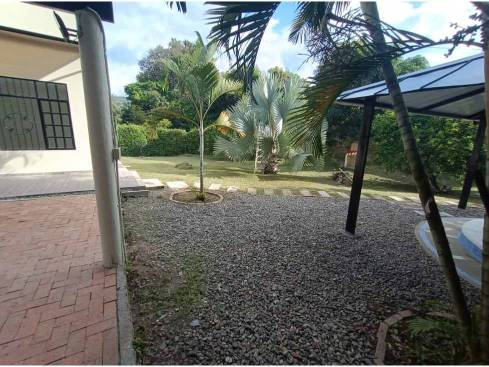 VENTA DE CASA CAMPESTRE DE 1100 M2 EN 650 MILL EN LA MESA CUND — foto 2