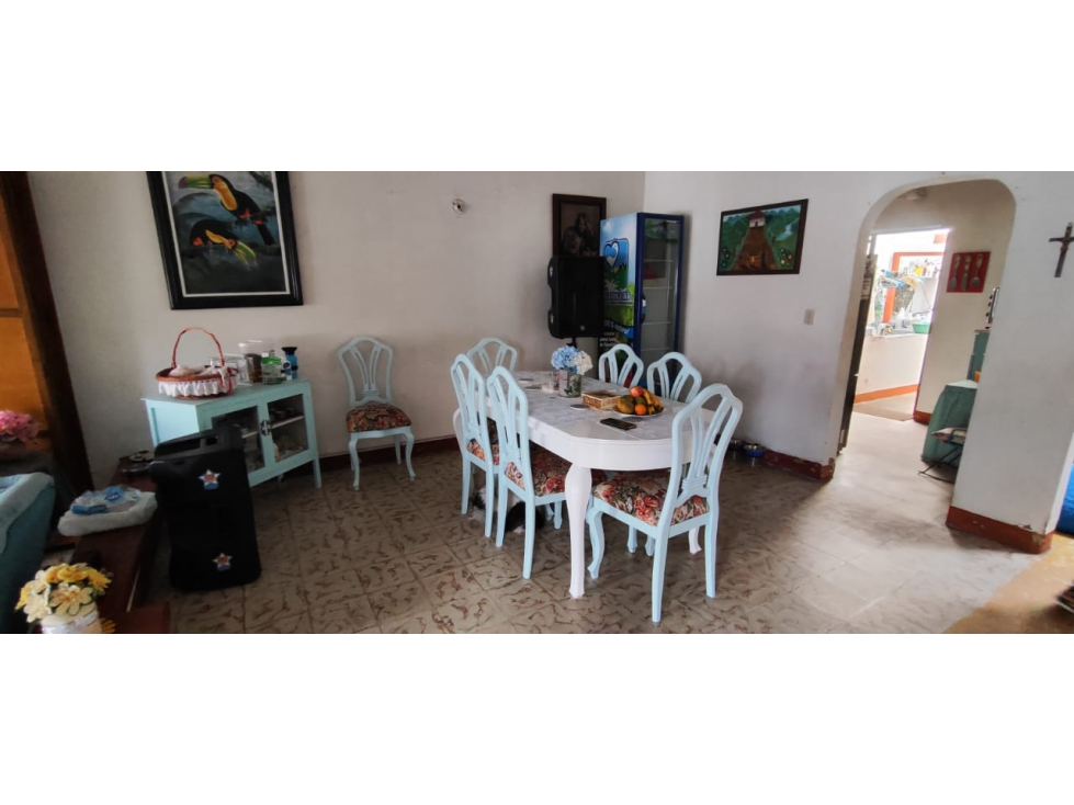 venta de casa urbana de 168 M2 en La Mesa, Cund, muy central — foto 2