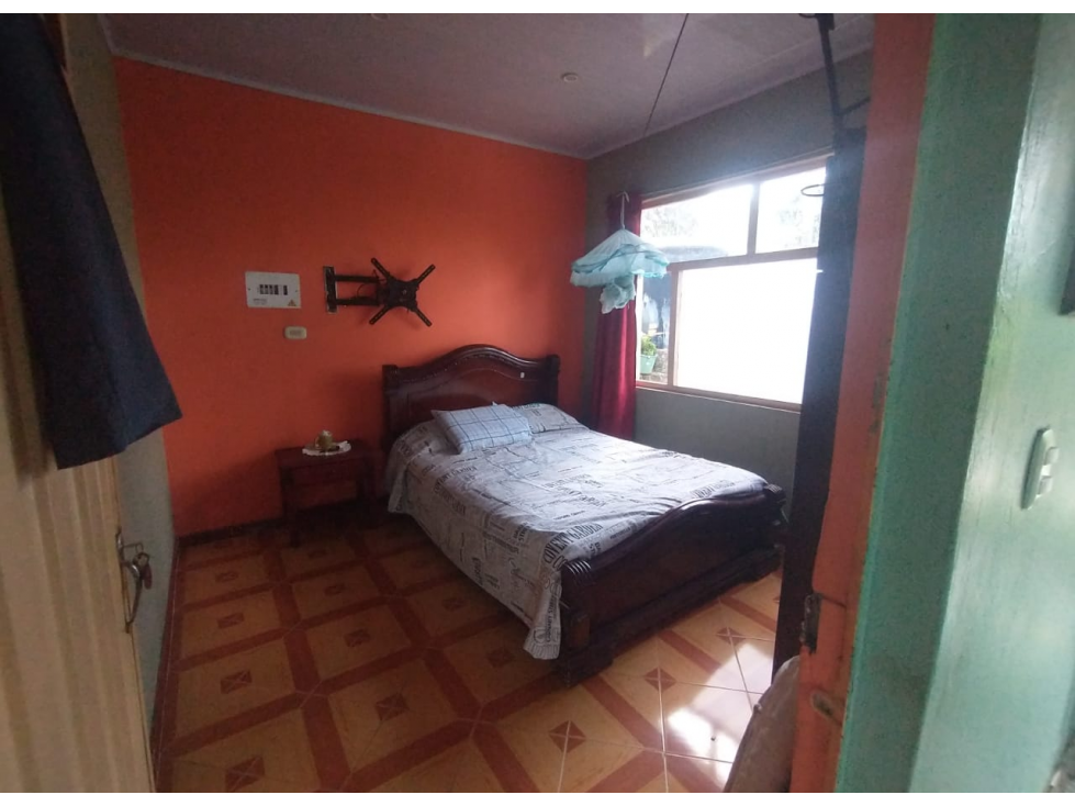 Casa lote en venta de 1500 M2 en La Mesa Cund, COL EN 450 MILL