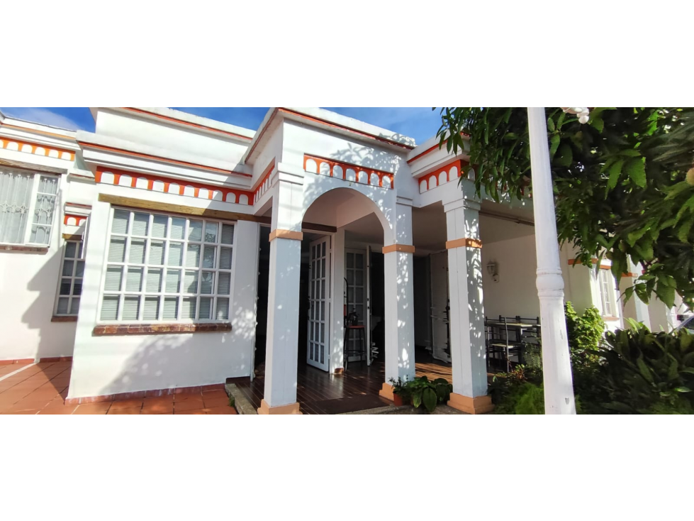 hermosa casa en conjunto de 410 mill en La Mesa Cund, un piso