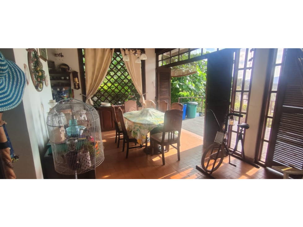 venta de casa campestre en condominio de 2000 M2 en La Mesa Cund.