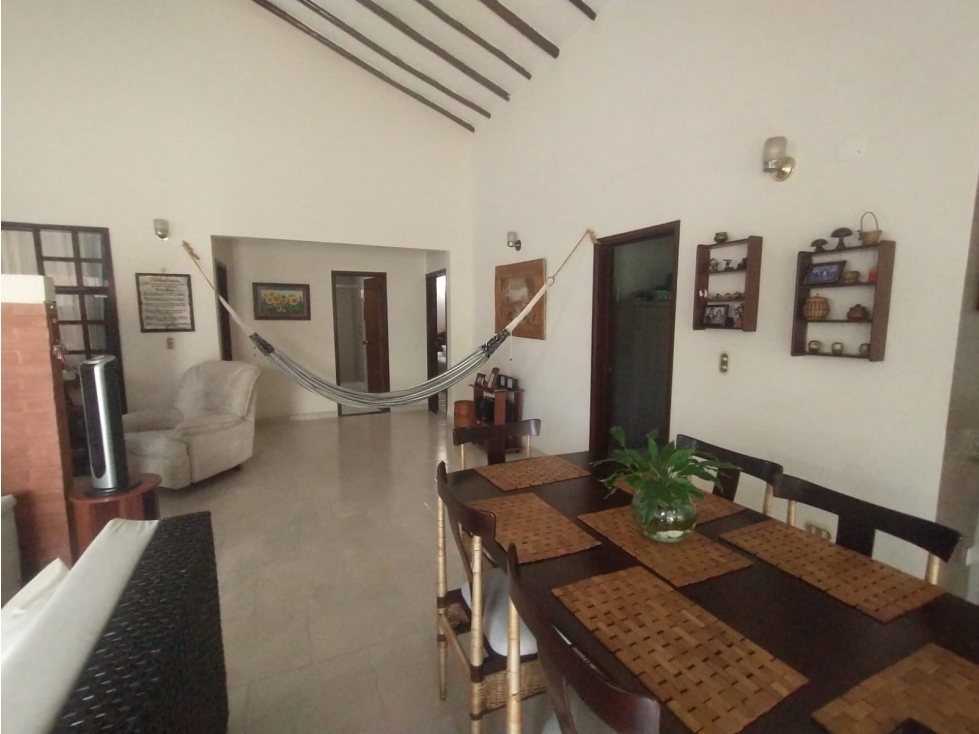 Se vende casa campestre de 280 M2 en 650 mill en La Mesa Cund, COL. — foto 2