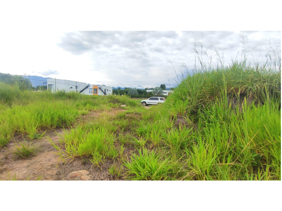 Hermoso lote en condominio de 1700 M2 en 259 mill en La Mesa CUnd — foto 4