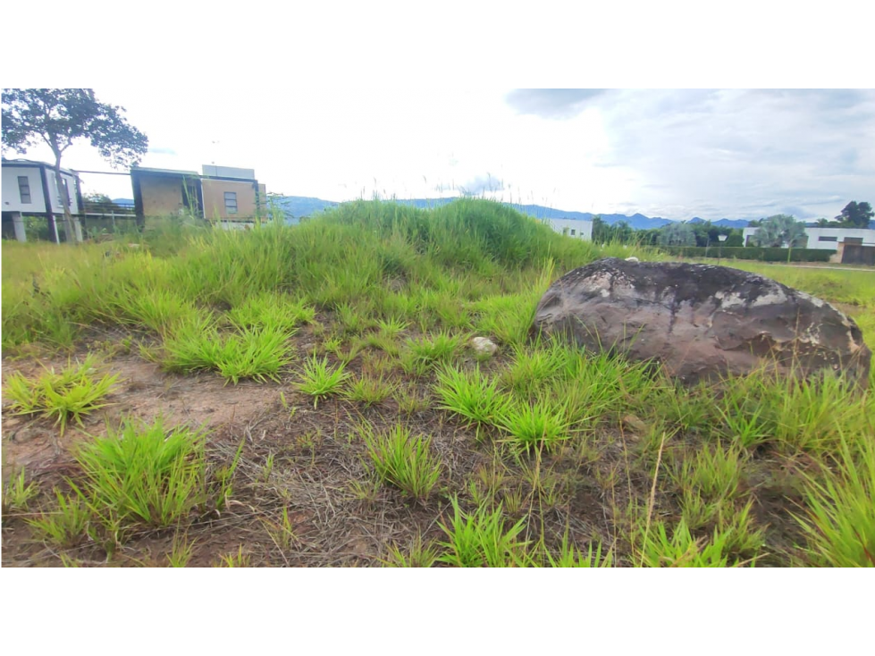 Hermoso lote en condominio de 1700 M2 en 259 mill en La Mesa CUnd — foto 3