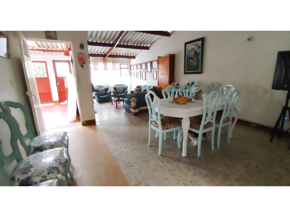 venta de casa urbana de 168 M2 en La Mesa, Cund, muy central — foto 3