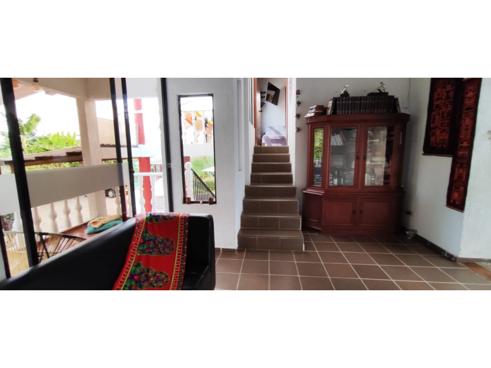 Casa campestre de 262 M2 en 379 mill en La Mesa Cund, URBANA — foto 4