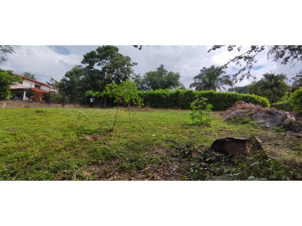 Vendo lote en Condominio de 1000 M2 en San Joaquin, La Mesa 200 mill