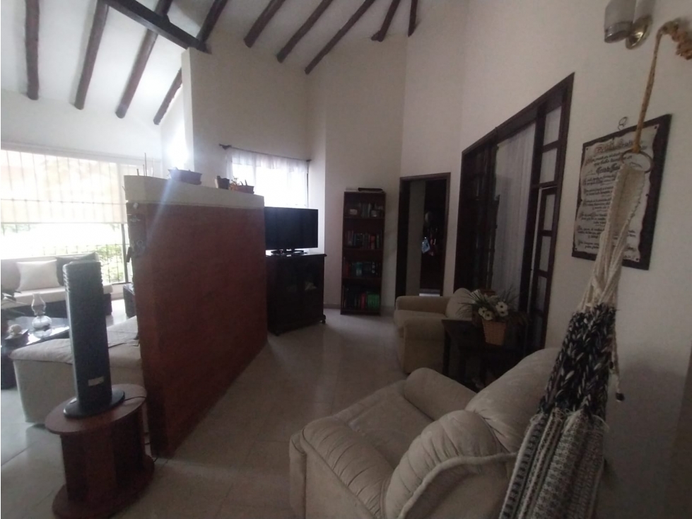 Se vende casa campestre de 280 M2 en 650 mill en La Mesa Cund, COL. — foto 3