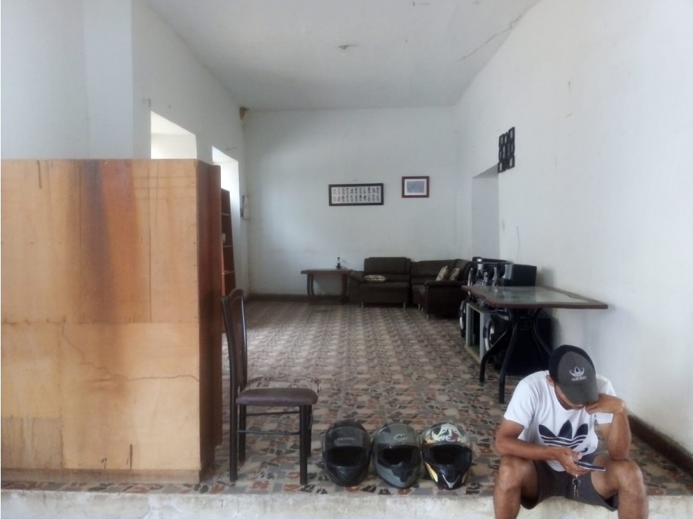 Se vende lote urbano de 300M2 en La Mesa Cund, Col. en 600 millones - 2