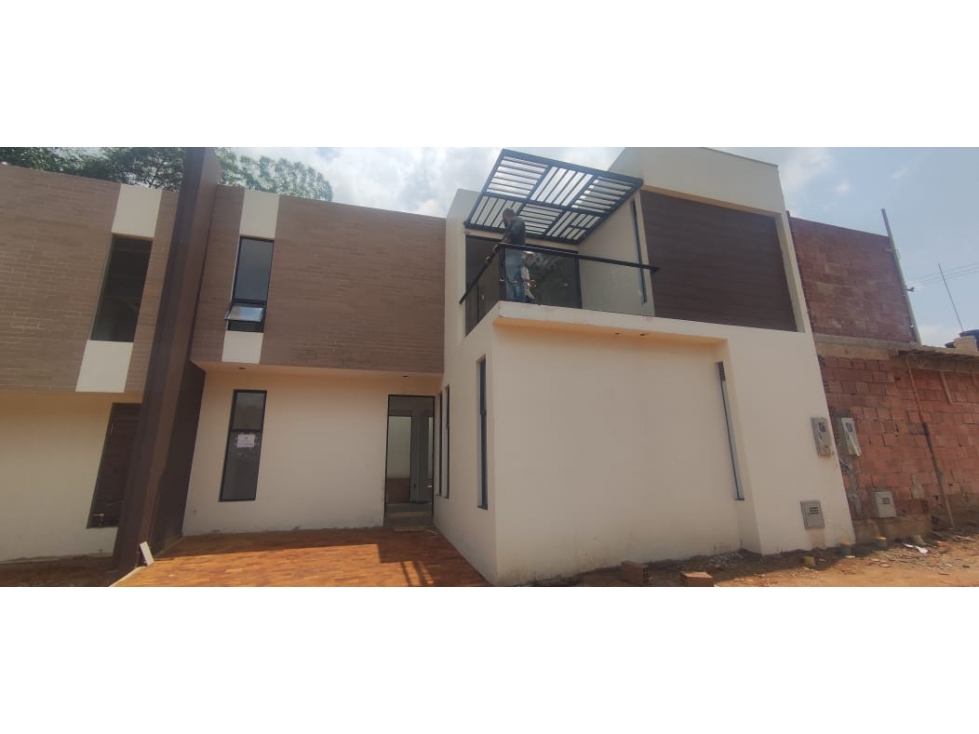 Se vende casa de 150 M2 en 410 MILL en La Mesa Cund, COL. — foto 2