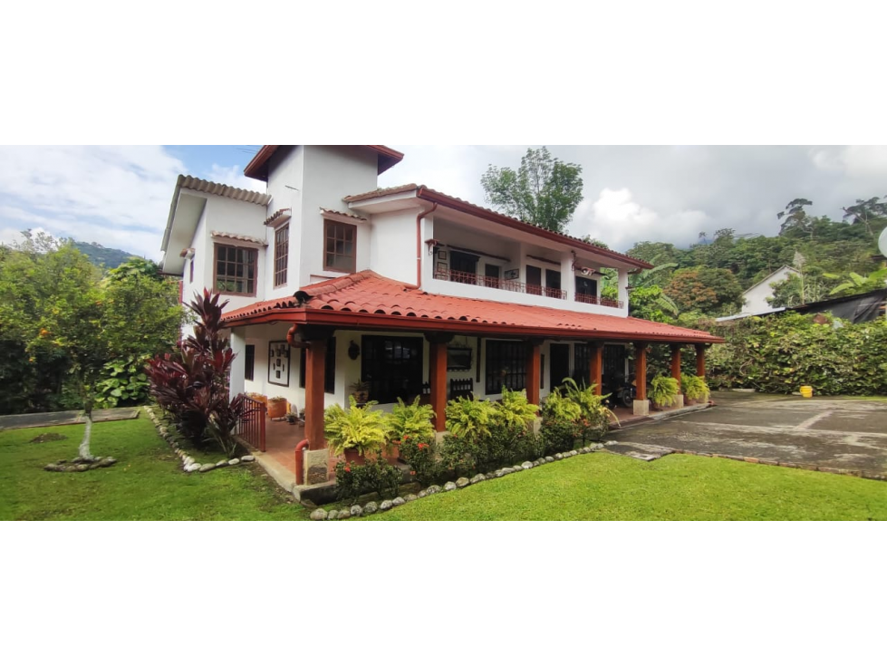 Hermosa casaquinta de 1920 en 790 mill en La Esperanza, La Mesa Cund — foto 2