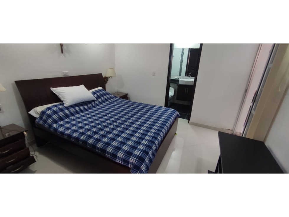 Se vende casa de 165 M2 en 470 mill, en La Mesa Cund, COL, de 3 pisos. — foto 3