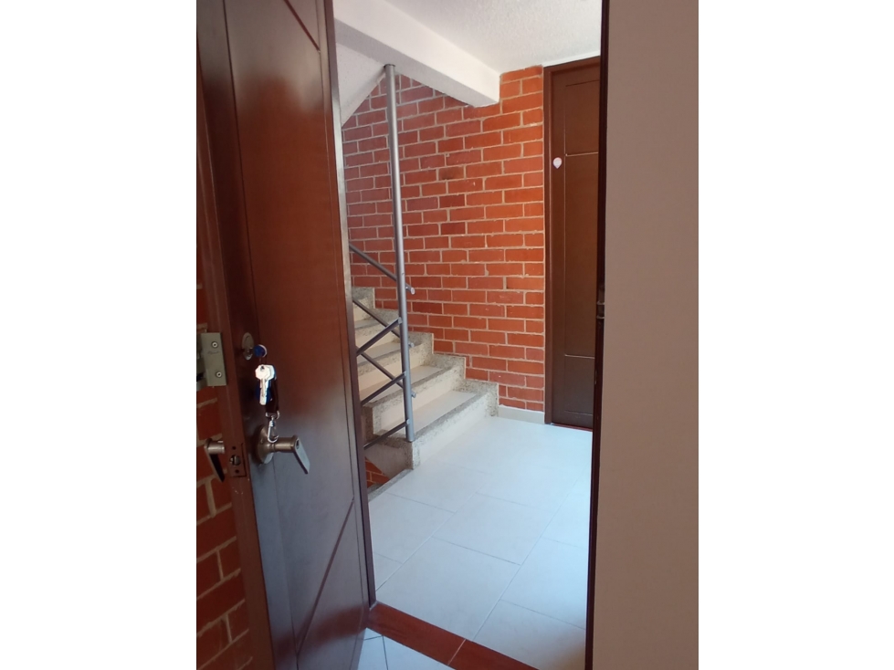 Se vende apartamento de 72 M2 en la gran via- La Mesa Cund en 250 mill — foto 2
