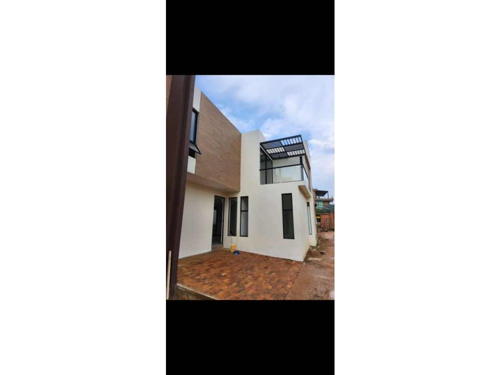 Se vende casa de 150 M2 en 410 MILL en La Mesa Cund, COL. — foto 3
