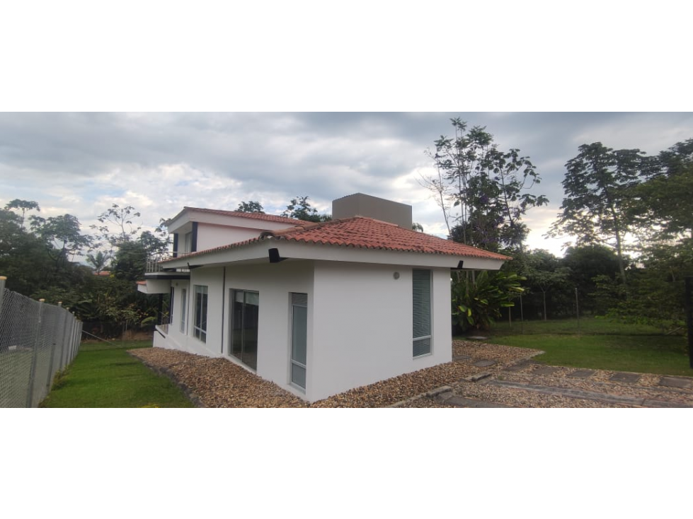 Venta de casa urbana de 500 M2 en 700 mill en La Mesa Cund, COL. — foto 3