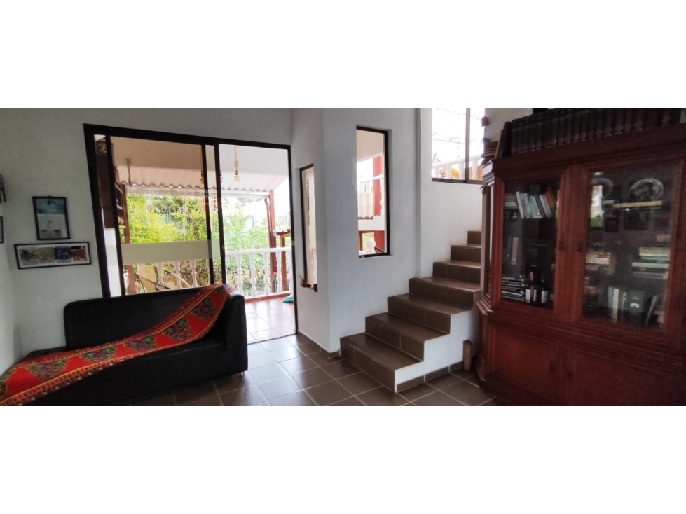 Casa campestre de 262 M2 en 379 mill en La Mesa Cund, URBANA — foto 6