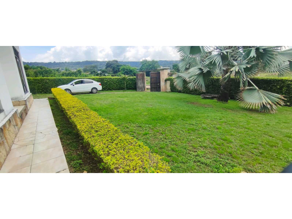 Casa campestre en Condominio de 1704 M2 con piscina en La Mesa cund — foto 4