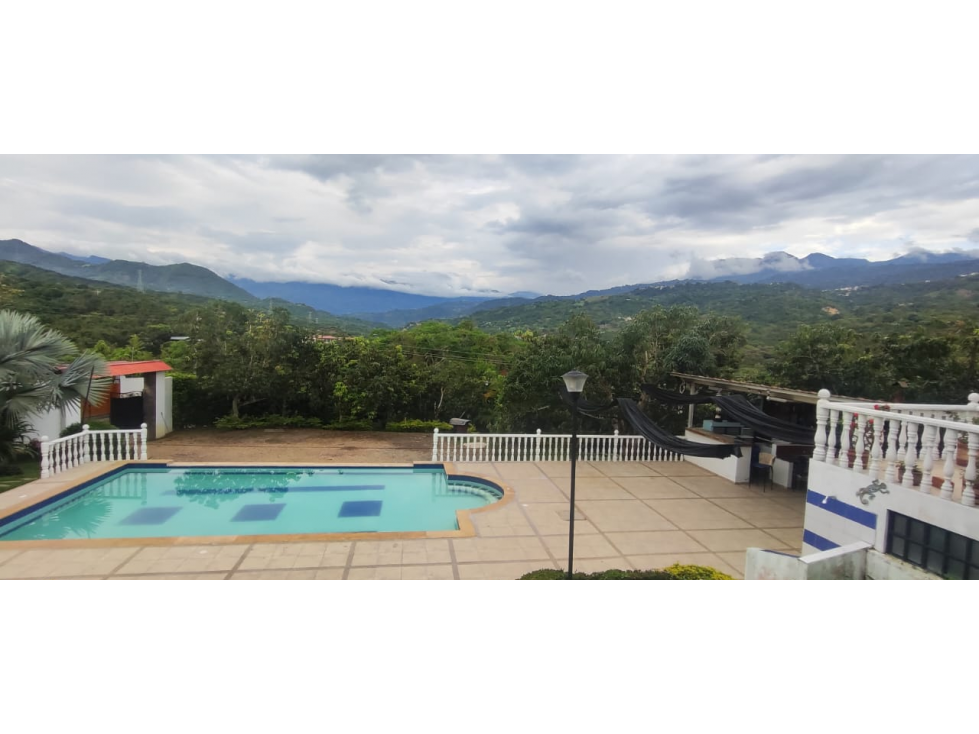 Casalote campestre de 2500 m2 en 650 mill entre La Mesa, con vista. — foto 6