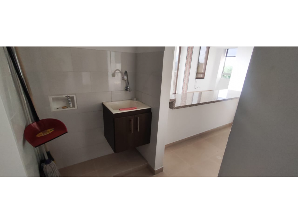 Apartamento de 87 M2 en 370 mill en La Mesa Cund, COL linda vista. — foto 4