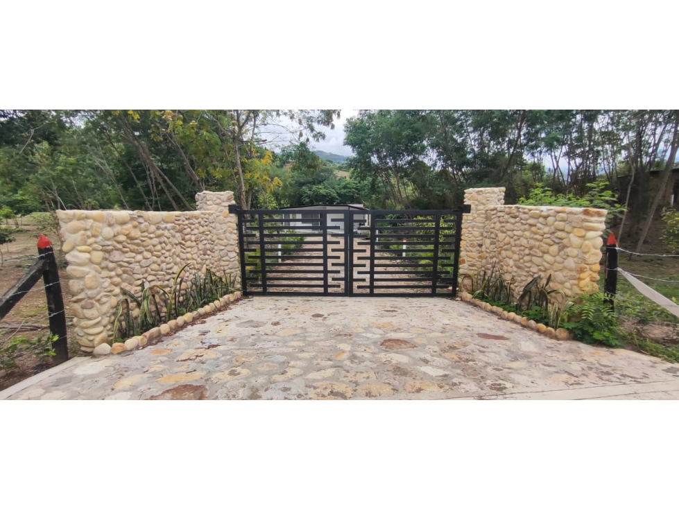 Venta de lote de 1992 M2 en 150 mill en San Joaquin Ins de La Mesa — foto 4