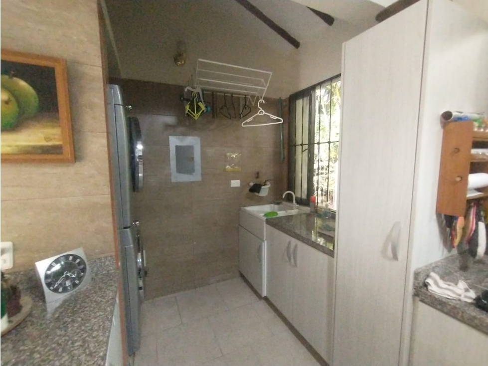 Se vende casa campestre de 280 M2 en 650 mill en La Mesa Cund, COL. — foto 6
