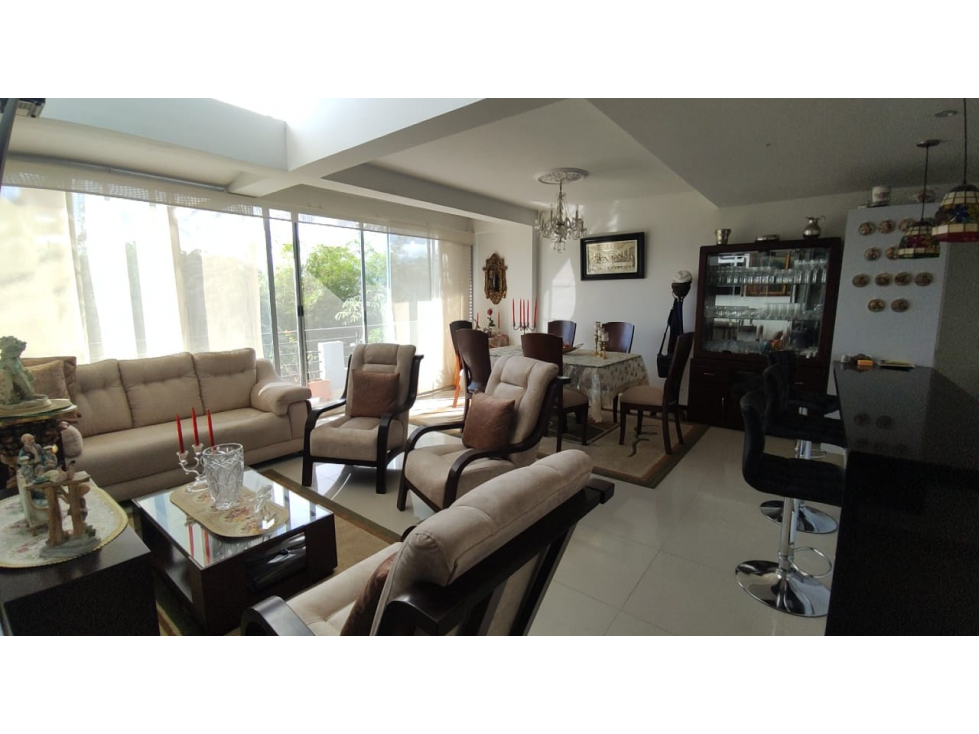Se vende penthouse de 178 M2 en 700 mill en La Mesa Cund, COL. — foto 2