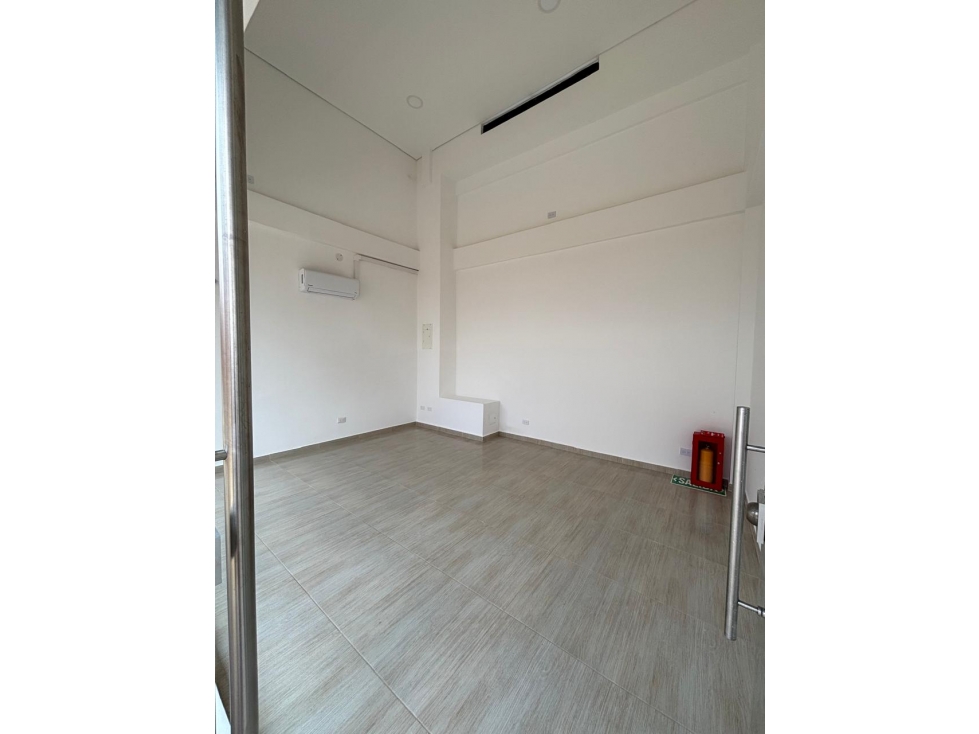ARRIENDA LOCAL PLAZA AIRONE LOCAL 21 - PARQUE NATURA - JAMUNDI - 5