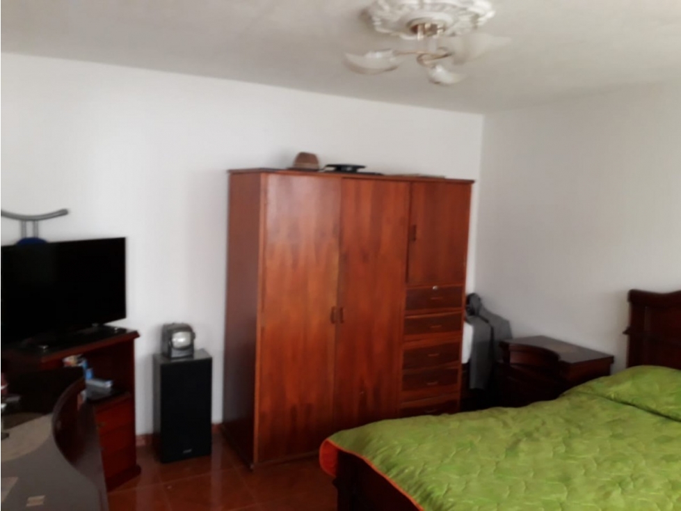 VENDE CASA AMPLIA BARRIO ROMA — foto 4