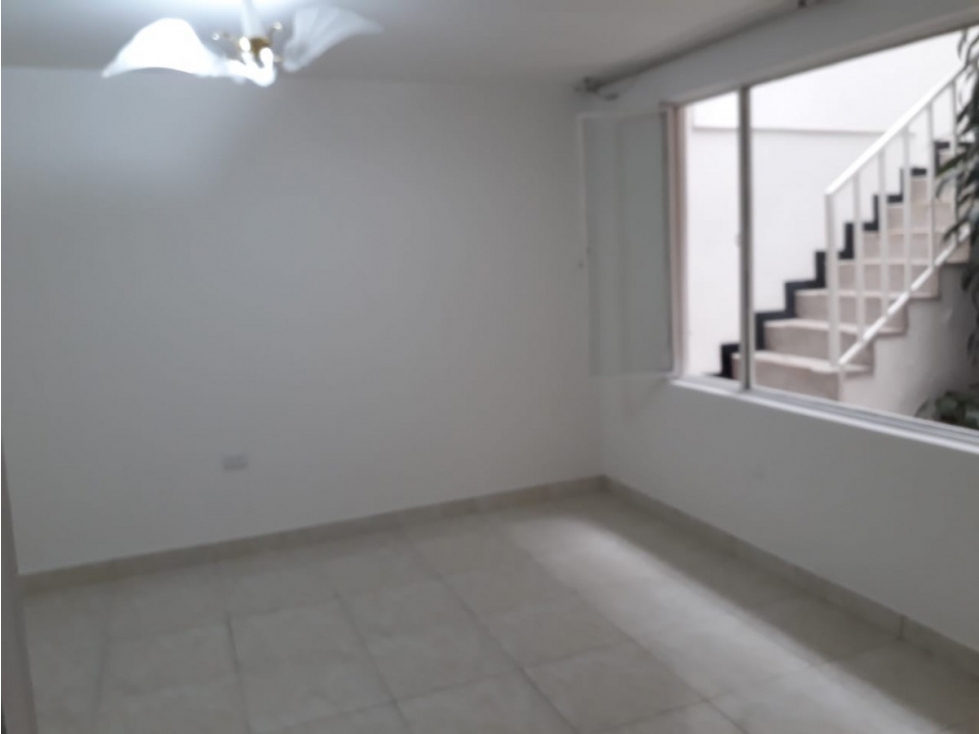 VENDE CASA AMPLIA BARRIO ROMA — foto 5