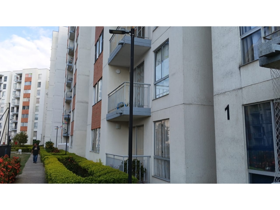 ARRIENDO APTO EN CONJUNTO LOS NARANJOS MZ6 JAMUNDI — foto 2