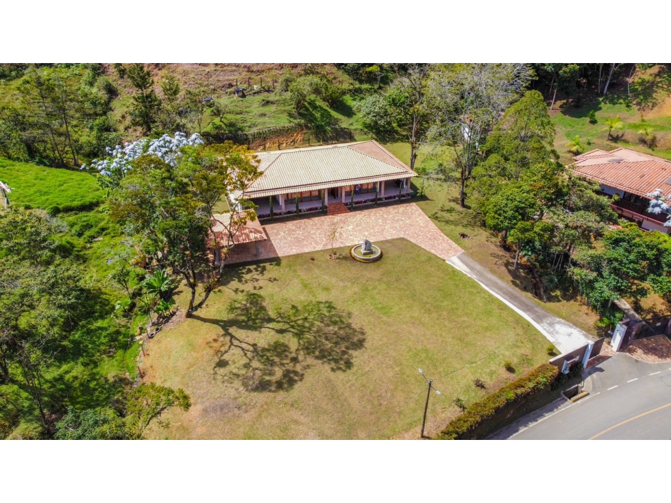 Venta de casa finca en Rionegro, Antioquia cercana al túnel de Oriente — foto 3