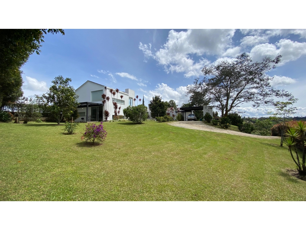 Venta de casa campestre en parcelacion via San Antonio La Ceja — foto 2