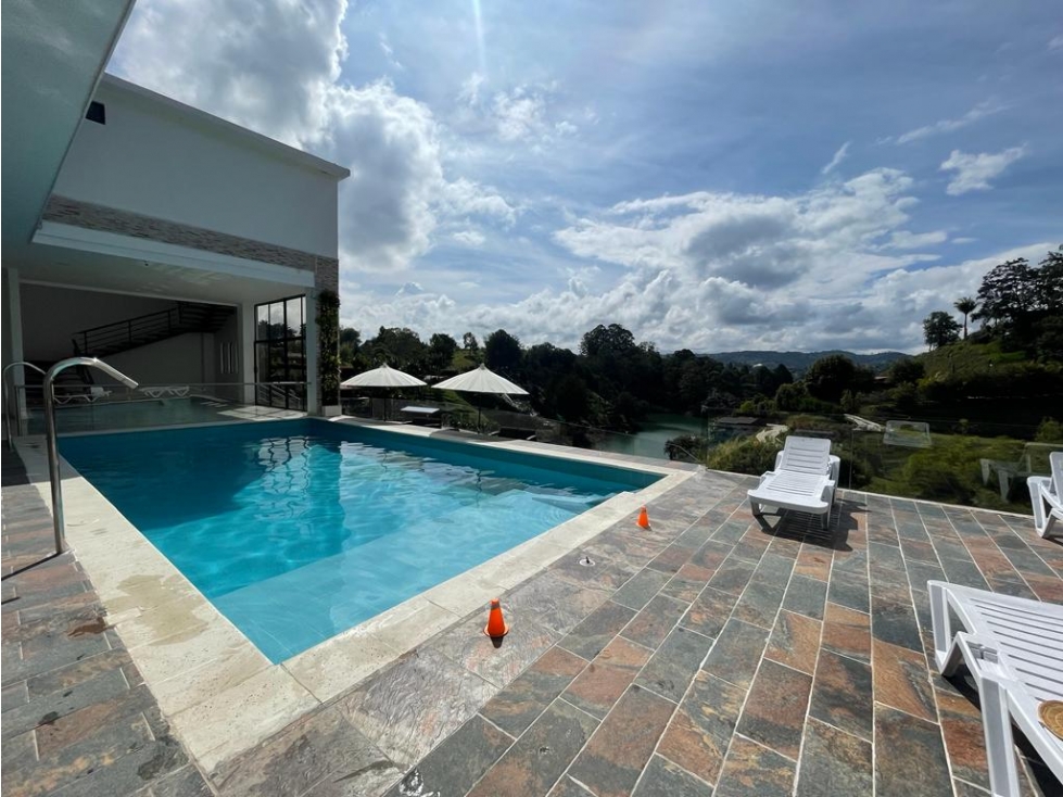 Venta de hotel en El Peñol Antioquia - 4