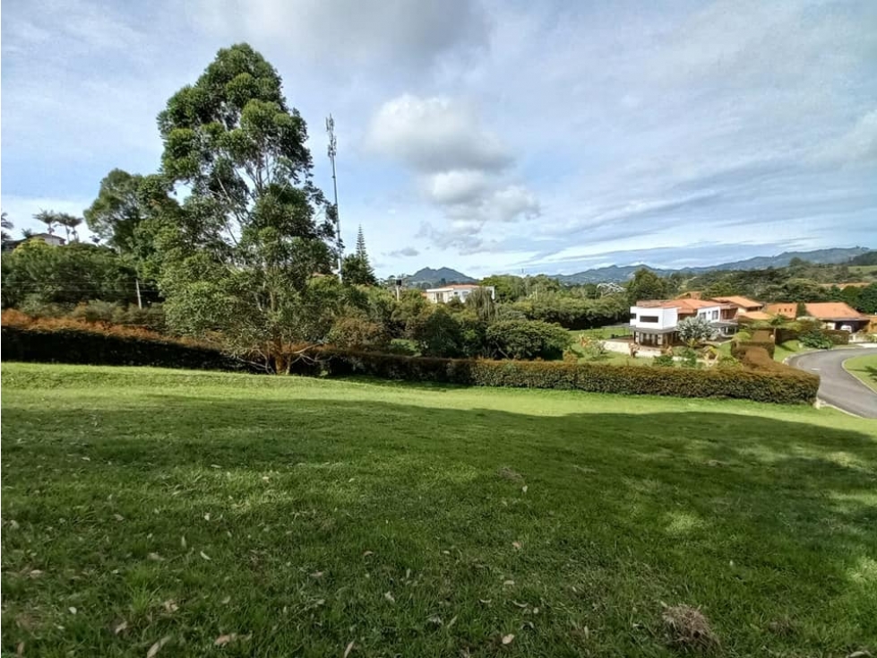 Venta de lote en parcelación vía Rionegro la Ceja
